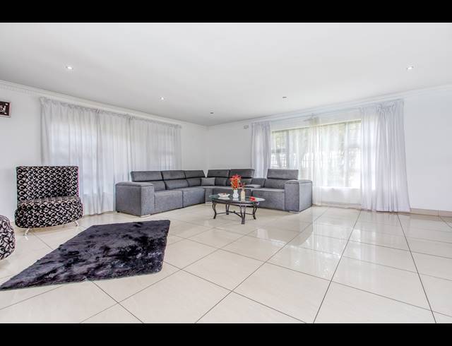 4 BEDROOM FREESTANDING RENTED IN DISCOVERY